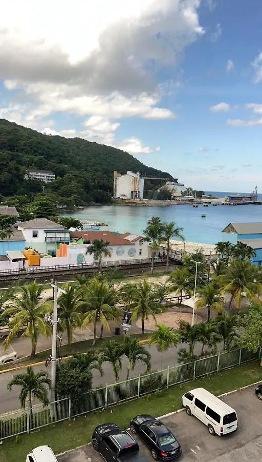 Studio 6 At Turtle Beach Towers location